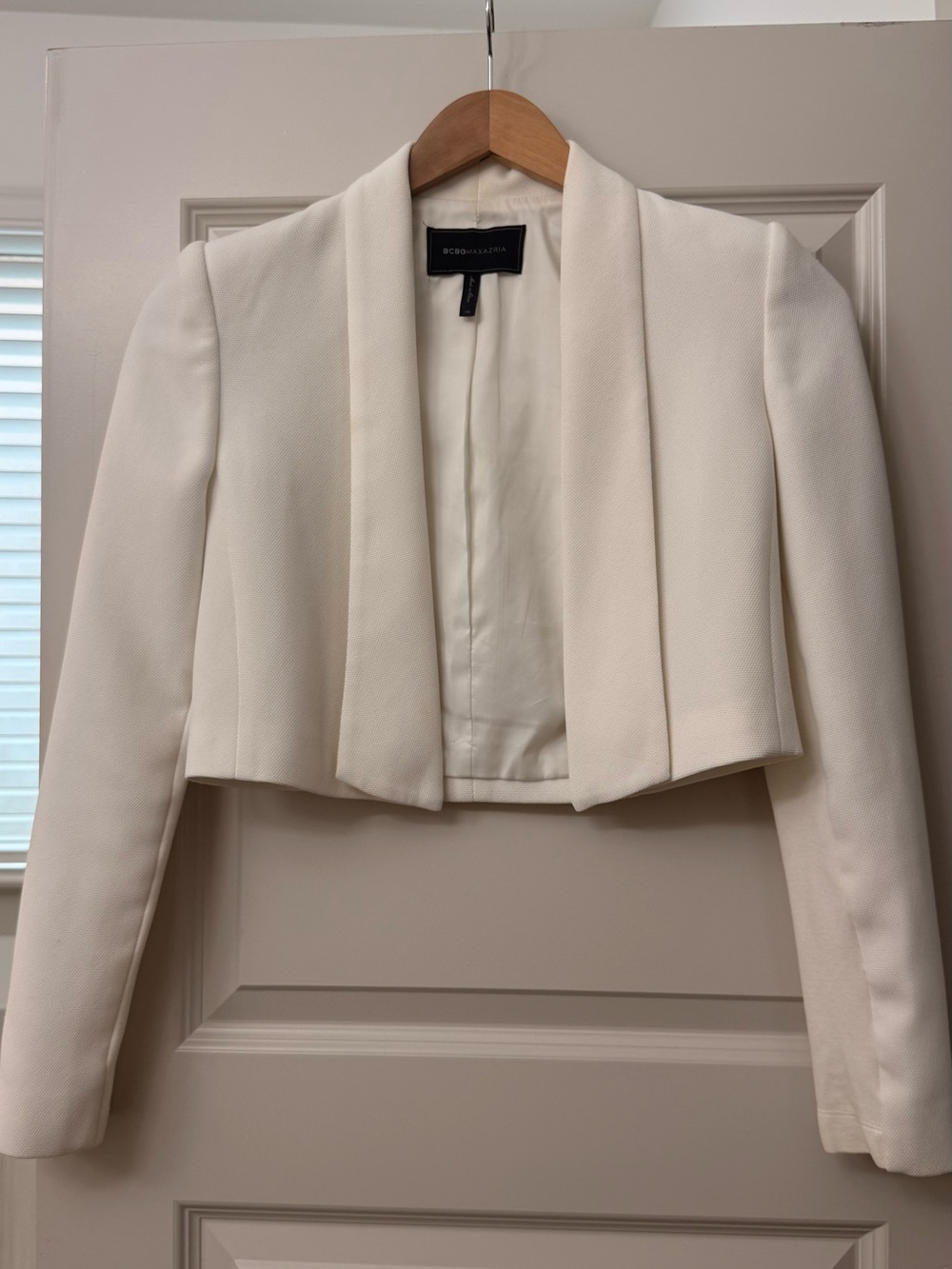 BCBGMaxAzria Cream Cropped Open-Front Blazer